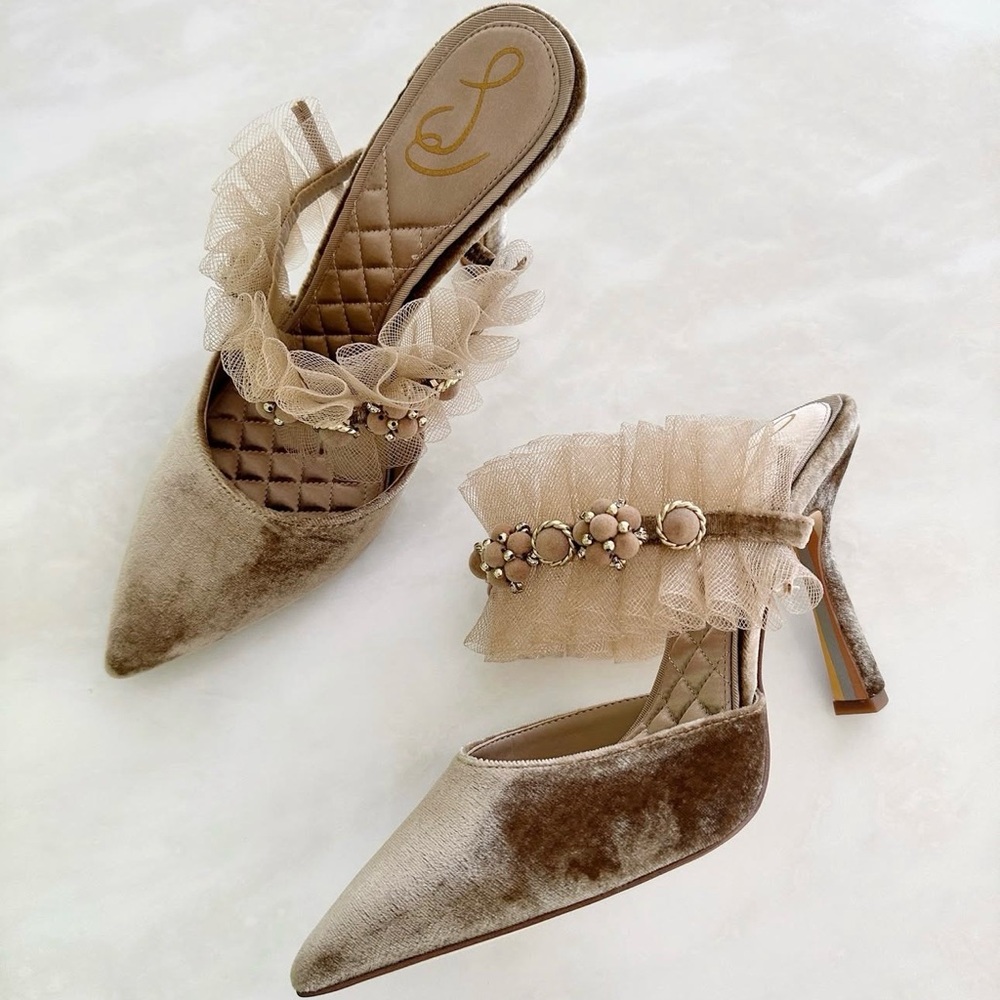 Sam Edelman Hughes Velvet Heel in Prosecco. Never Worn. New without box.